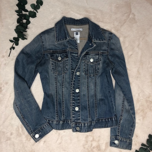 Gap Denim Jacket - Picture 6 of 6